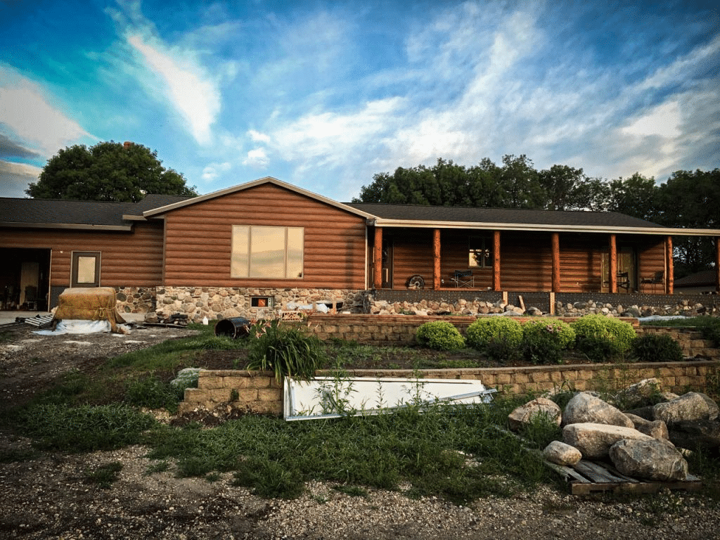 7 Fantastic Siding Ideas for Ranch Style Homes 2