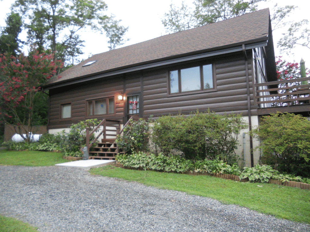 log cabin shingle roof
