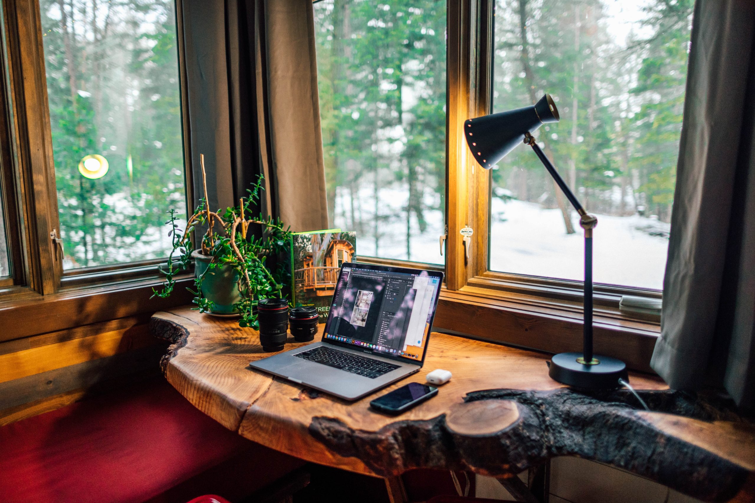 log-cabin-office