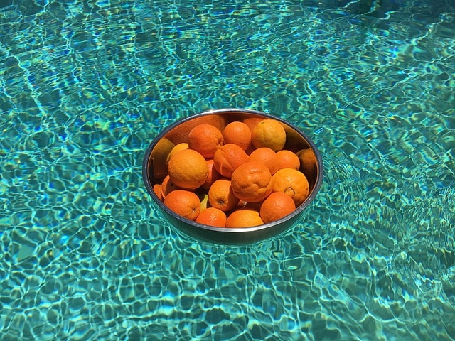 57e5dc474d55aa14f1dc8460962a3f7f1d37d8f852547848722c7adc964d_640_tank-pool
