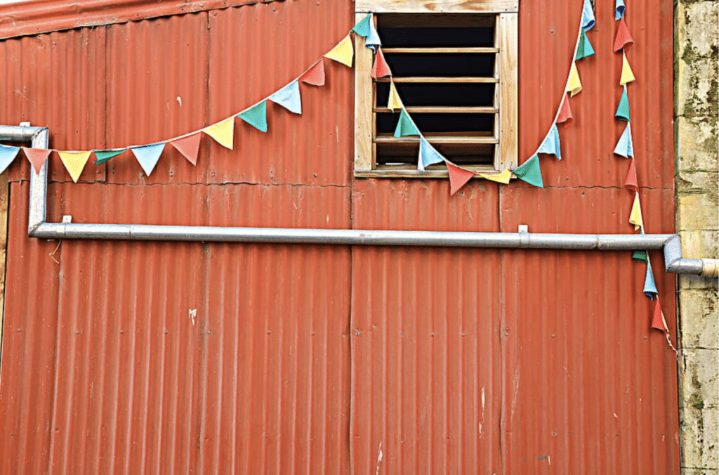 How to Clean Metal Siding